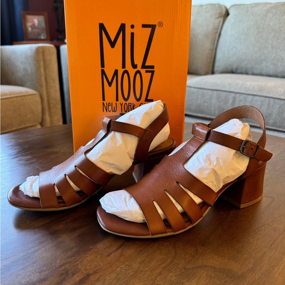 Miz Mooz Brown New York City Sandals size 36 block heel with buckle entry - Picture 8 of 8